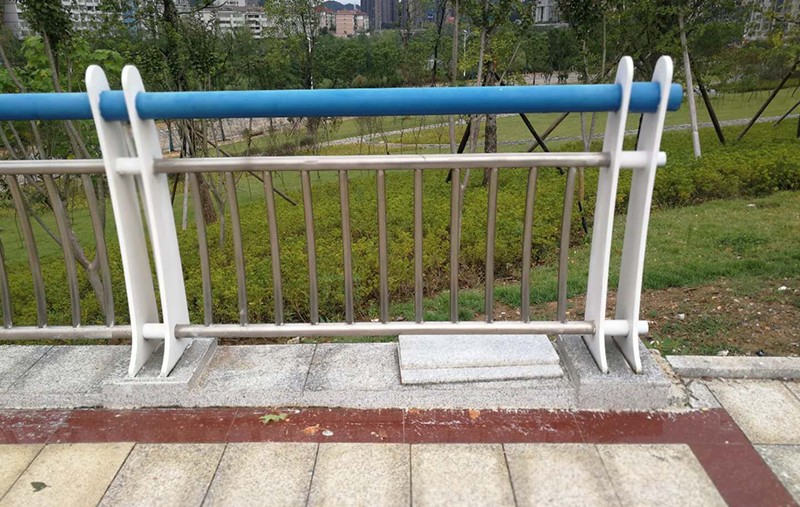 道路護(hù)欄